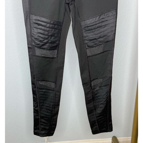 Victoria’s Secret Sport Moto Knockout Mesh Leggings - Picture 3 of 7